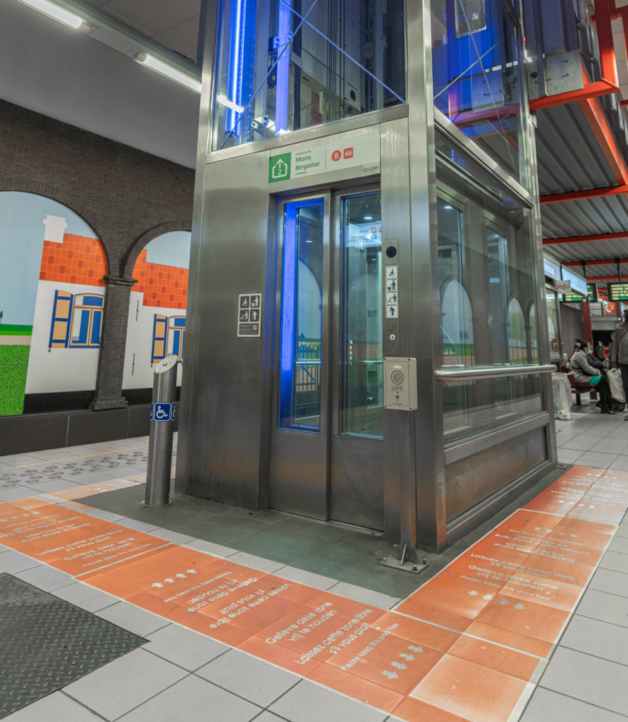 Lift in station Clemenceau